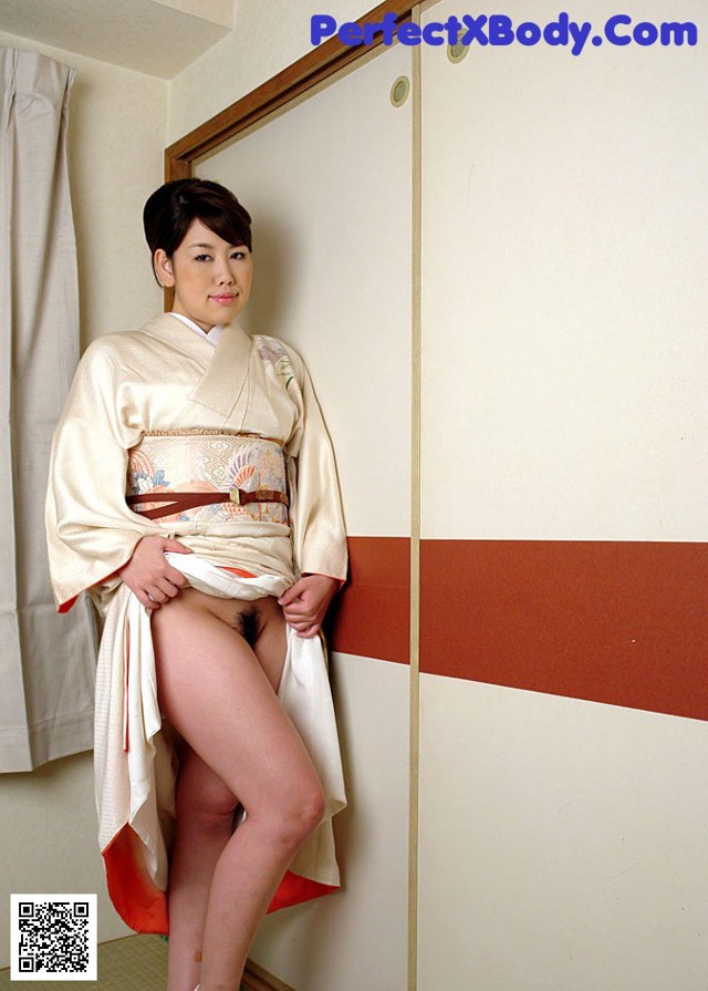 Maki Kashiwagi - Pussypic Two Noys No.5bbc90