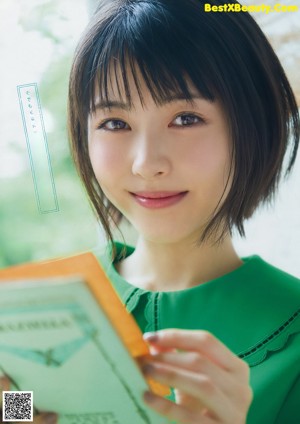 Minami Hamabe 浜辺美波, Young Magazine 2019 No.33 (ヤングマガジン 2019年33号)